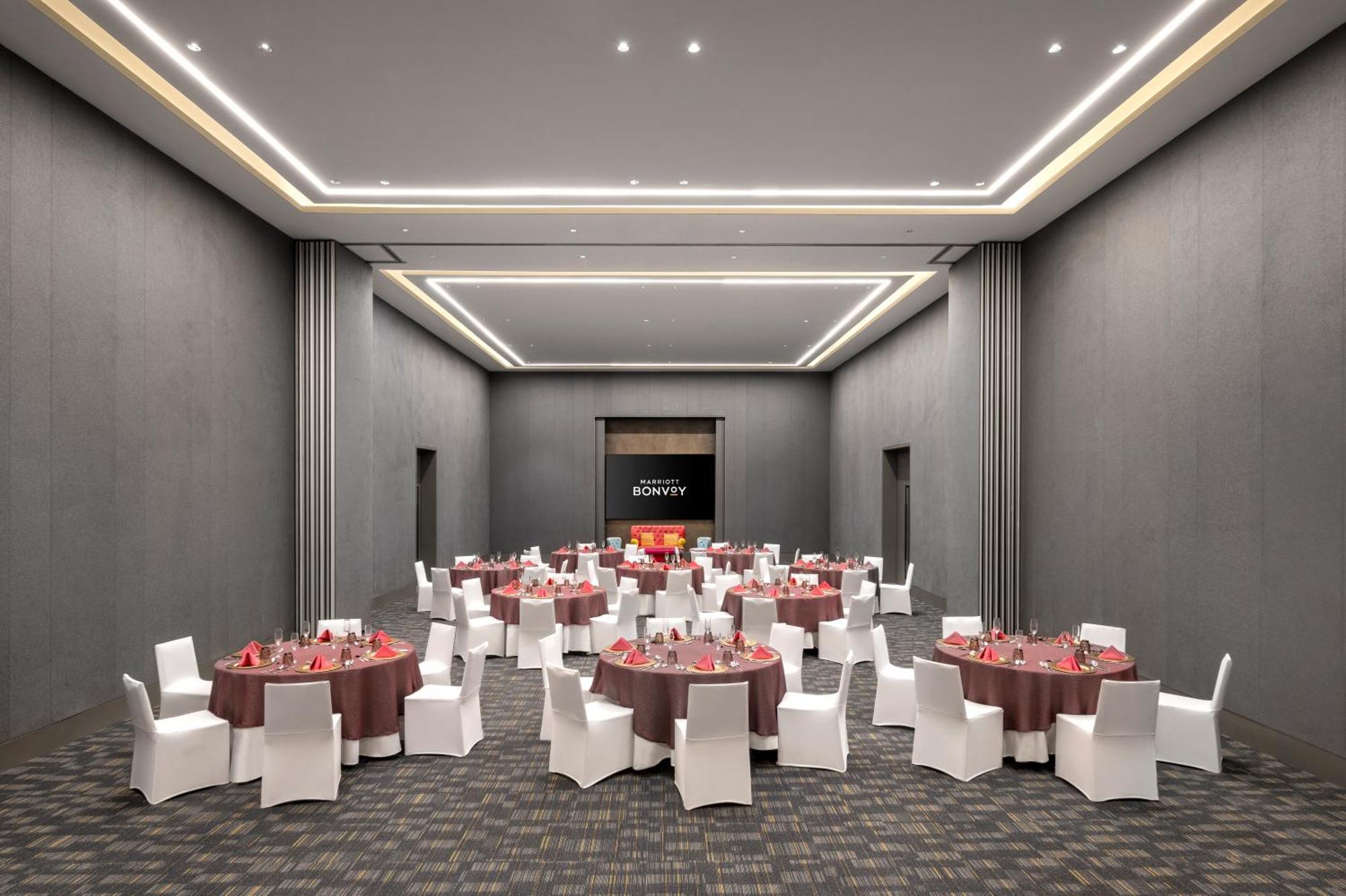 Moxy Bengaluru Airport Prestige Tech Cloud Devanahalli Exterior foto