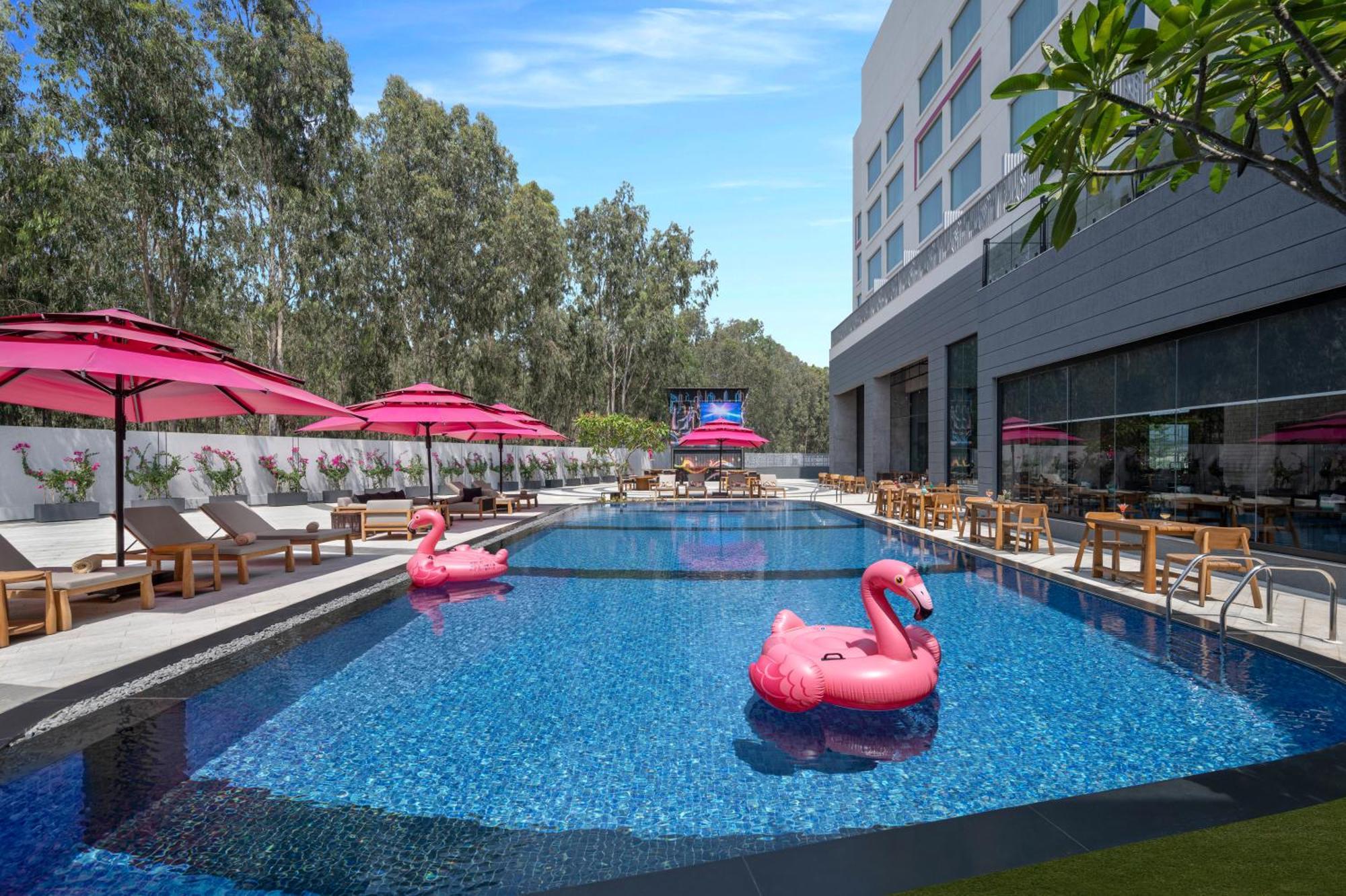 Moxy Bengaluru Airport Prestige Tech Cloud Devanahalli Exterior foto